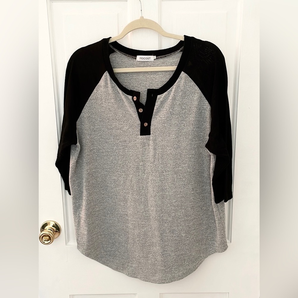 Knit Black/Grey Top Size XL